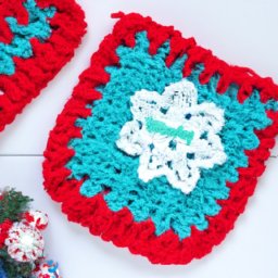 Christmas Washcloth Crochet Pattern - A Free Crochet Pattern - Cross Stitched